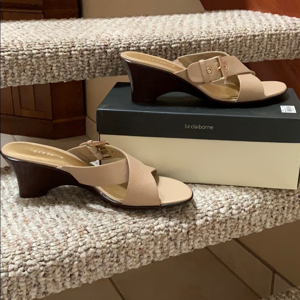 Liz Claiborne Linen Picasso Shoes